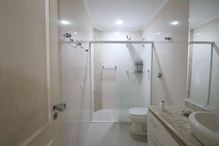 Apartamento para alugar com 126m², 4 quartos e 2 vagas Apartamento para alugar com 126m², 4 quartos e 2 vagasBanheiro Suíte