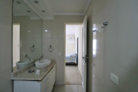 Apartamento para alugar com 126m², 4 quartos e 2 vagas Apartamento para alugar com 126m², 4 quartos e 2 vagasBanheiro Suíte