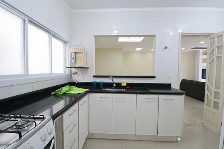 Apartamento para alugar com 126m², 4 quartos e 2 vagas Apartamento para alugar com 126m², 4 quartos e 2 vagasCozinha