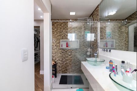 Casa à venda com 260m², 3 quartos e 5 vagasBanheiro da Suíte 1