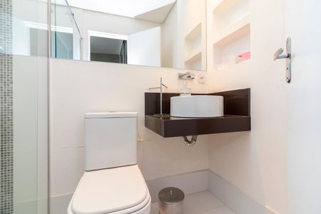 Casa à venda com 260m², 3 quartos e 5 vagasBanheiro da Suíte 3