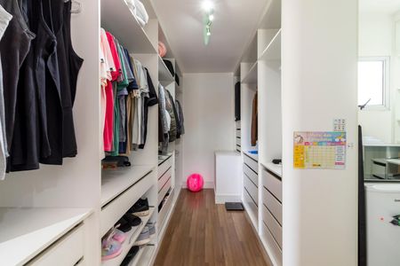 Casa à venda com 260m², 3 quartos e 5 vagasCloset da suíte 1