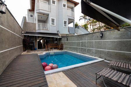 Casa à venda com 260m², 3 quartos e 5 vagasÁrea de Lazer - Piscina