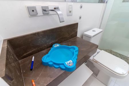 Casa à venda com 260m², 3 quartos e 5 vagasBanheiro da Suíte 2