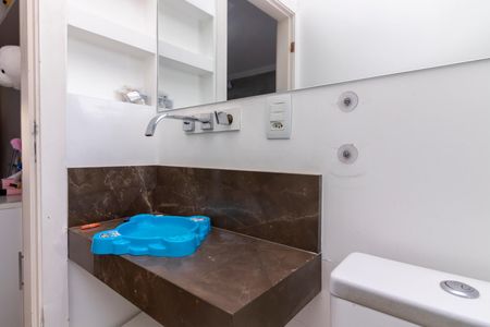 Casa à venda com 260m², 3 quartos e 5 vagasBanheiro da Suíte 2