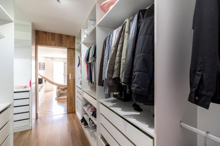 Casa à venda com 260m², 3 quartos e 5 vagasCloset da suíte 1