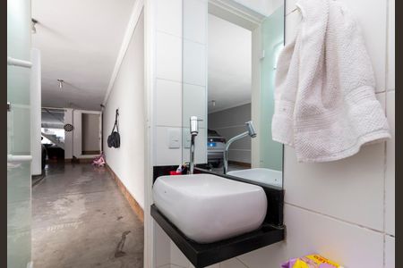 Casa à venda com 260m², 3 quartos e 5 vagasBanheiro de Serviço