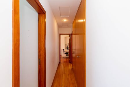 Apartamento à venda com 125m², 3 quartos e 2 vagas Apartamento à venda com 125m², 3 quartos e 2 vagasCorredor