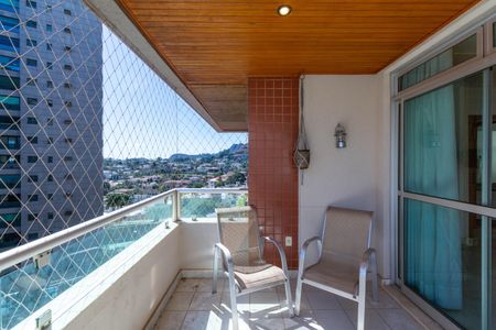 Apartamento à venda com 125m², 3 quartos e 2 vagas Apartamento à venda com 125m², 3 quartos e 2 vagasVaranda da Sala