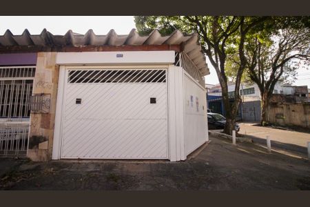 Casa à venda com 158m², 3 quartos e 2 vagas Casa à venda com 158m², 3 quartos e 2 vagasFachada
