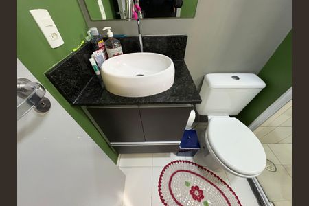 Apartamento à venda com 62m², 3 quartos e 2 vagas Apartamento à venda com 62m², 3 quartos e 2 vagasBanheiro da Suíte