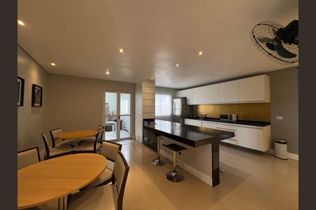 Apartamento à venda com 62m², 3 quartos e 2 vagas Apartamento à venda com 62m², 3 quartos e 2 vagasÁrea comum - Salão de festas