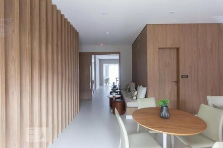 Apartamento à venda com 94m², 3 quartos e 2 vagas Apartamento à venda com 94m², 3 quartos e 2 vagasÁrea comum - Salão de festas