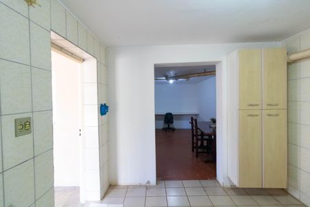 Casa à venda com 186m², 4 quartos e 3 vagasCozinha da casa 02