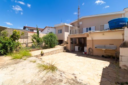 Casa à venda com 186m², 4 quartos e 3 vagasQuintal