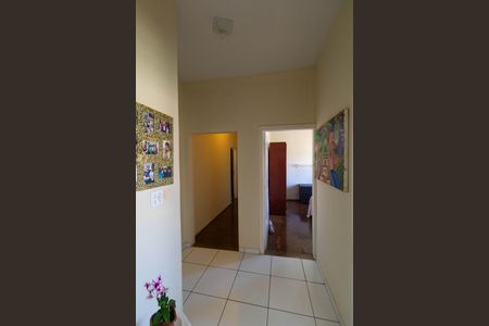 Casa à venda com 186m², 4 quartos e 3 vagasCorredor