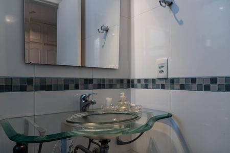 Casa para alugar com 400m², 4 quartos e 3 vagas Casa para alugar com 400m², 4 quartos e 3 vagasBanheiro da Suíte 2