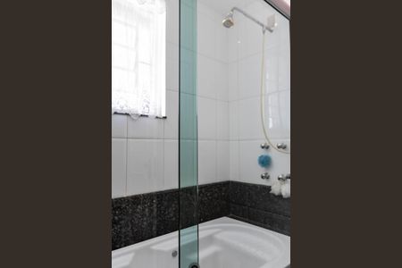 Casa para alugar com 400m², 4 quartos e 3 vagas Casa para alugar com 400m², 4 quartos e 3 vagasBanheiro da Suíte 1