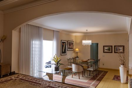 Casa para alugar com 400m², 4 quartos e 3 vagas Casa para alugar com 400m², 4 quartos e 3 vagasSala 1