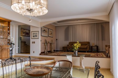 Casa para alugar com 400m², 4 quartos e 3 vagas Casa para alugar com 400m², 4 quartos e 3 vagasSala 1