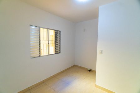 Casa à venda com 115m², 2 quartos e 2 vagas Casa à venda com 115m², 2 quartos e 2 vagasQuarto