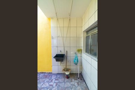 Casa à venda com 115m², 2 quartos e 2 vagas Casa à venda com 115m², 2 quartos e 2 vagasLavanderia