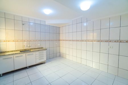 Casa à venda com 115m², 2 quartos e 2 vagas Casa à venda com 115m², 2 quartos e 2 vagasCozinha