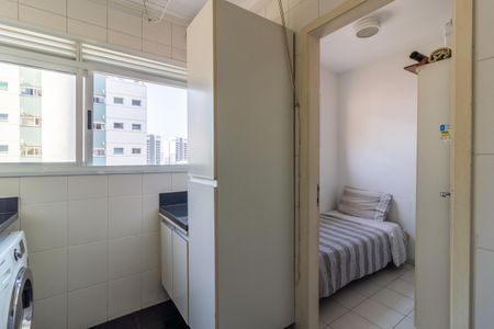 Apartamento à venda com 162m², 3 quartos e 3 vagas Apartamento à venda com 162m², 3 quartos e 3 vagasÁrea de Serviço