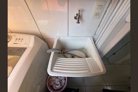 Apartamento à venda com 104m², 2 quartos e 2 vagas Apartamento à venda com 104m², 2 quartos e 2 vagasLavanderia