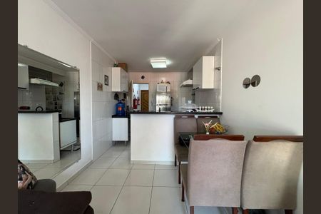 Apartamento à venda com 104m², 2 quartos e 2 vagas Apartamento à venda com 104m², 2 quartos e 2 vagasSala