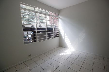 Casa à venda com 70m², 2 quartos e 1 vagaSala