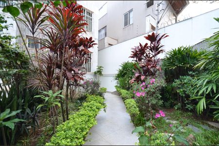 Apartamento à venda com 65m², 2 quartos e 1 vagaEntrada