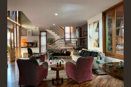 Casa à venda com 450m², 4 quartos e 4 vagas