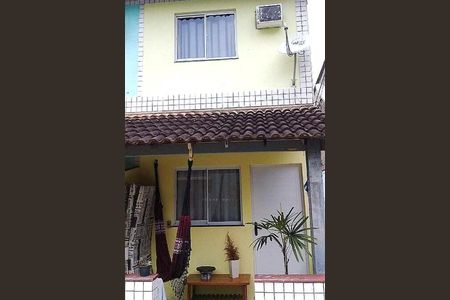 Casa à venda com 60m², 2 quartos e 1 vaga