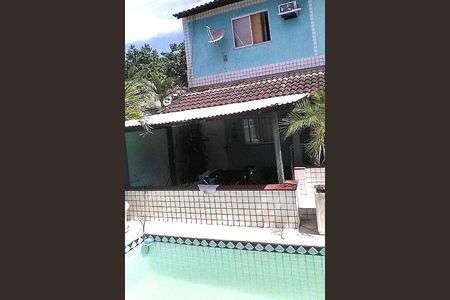 Casa à venda com 60m², 2 quartos e 1 vaga
