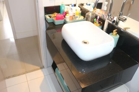 Apartamento à venda com 96m², 3 quartos e 2 vagasBanheiro Social