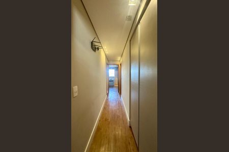 Apartamento à venda com 150m², 4 quartos e 3 vagasCorredor