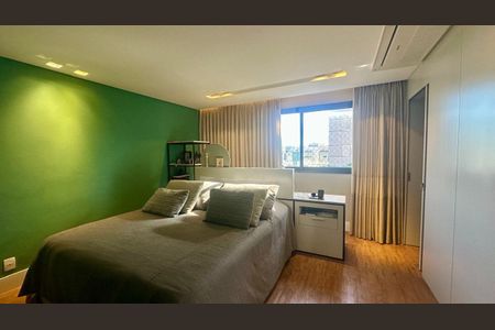 Apartamento à venda com 150m², 4 quartos e 3 vagasSuíte 1