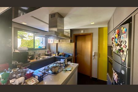 Apartamento à venda com 150m², 4 quartos e 3 vagasCozinha