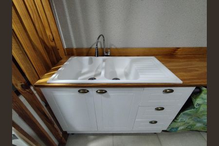 Apartamento à venda com 93m², 2 quartos e 2 vagas Apartamento à venda com 93m², 2 quartos e 2 vagasPia da Varanda