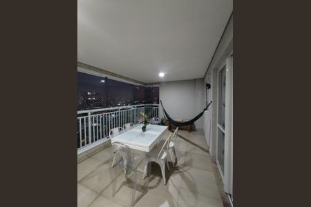 Apartamento à venda com 93m², 2 quartos e 2 vagas Apartamento à venda com 93m², 2 quartos e 2 vagasVaranda gourmet
