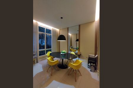 Apartamento à venda com 93m², 2 quartos e 2 vagas Apartamento à venda com 93m², 2 quartos e 2 vagasCoworking