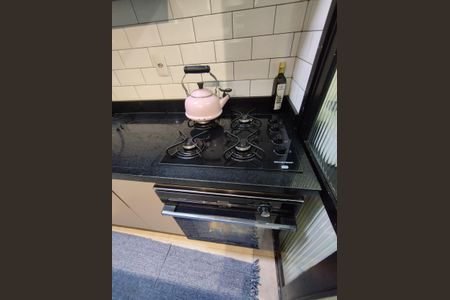 Apartamento à venda com 93m², 2 quartos e 2 vagas Apartamento à venda com 93m², 2 quartos e 2 vagasCozinha