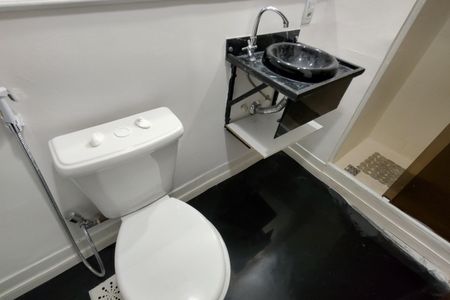 Apartamento à venda com 70m², 3 quartos e 1 vaga Apartamento à venda com 70m², 3 quartos e 1 vagaBanheiro Social