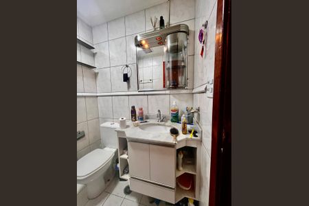 Apartamento à venda com 68m², 3 quartos e 1 vaga Apartamento à venda com 68m², 3 quartos e 1 vagaBanheiro Social