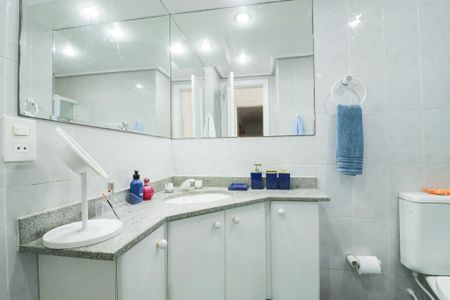 Apartamento à venda com 144m², 3 quartos e 3 vagasBanheiro da Suíte 1