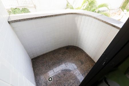 Apartamento à venda com 144m², 3 quartos e 3 vagasVaranda da Suíte 2