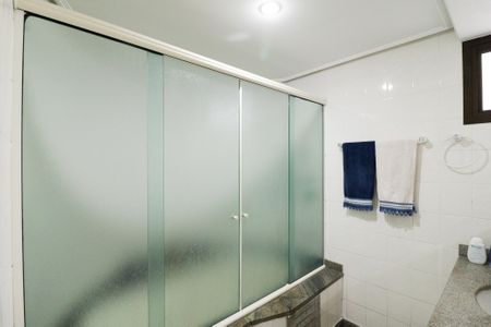 Apartamento à venda com 144m², 3 quartos e 3 vagasBanheiro da Suíte 2