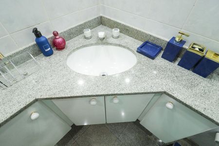 Apartamento à venda com 144m², 3 quartos e 3 vagasBanheiro da Suíte 1