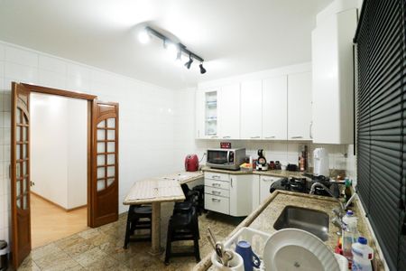 Apartamento à venda com 144m², 3 quartos e 3 vagasCozinha 